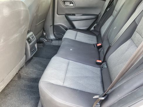 Used 2025 Nissan Rogue SV FWD image 10