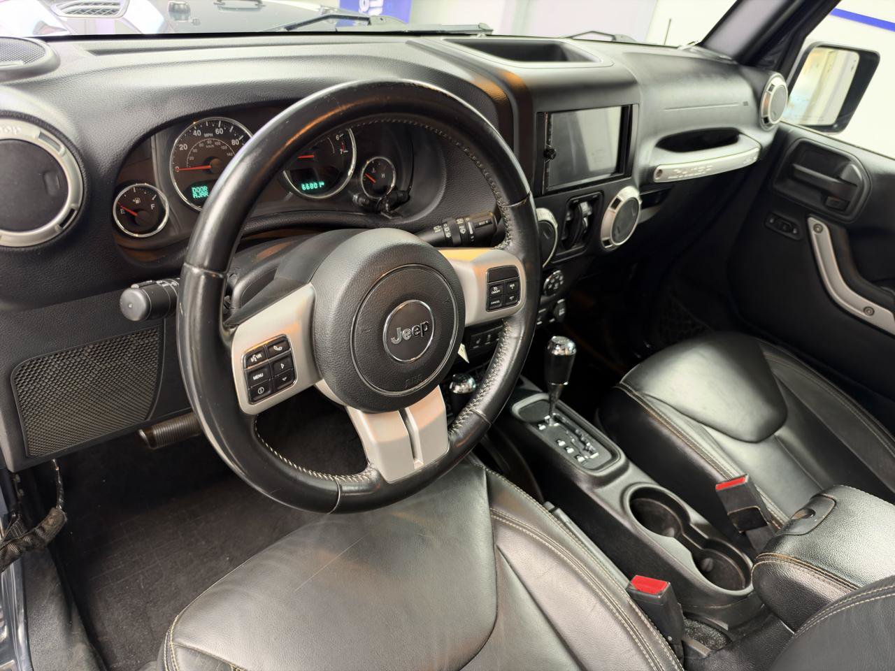 Used 2017 Jeep Wrangler Unlimited Sahara w/ Quick Order Package 24E Chief AWD/4WD image 27