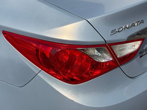 Used 2013 Hyundai Sonata Limited FWD image 27