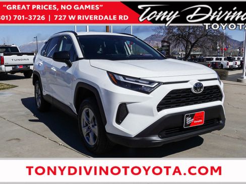 Certified 2025 Toyota RAV4 LE image 1