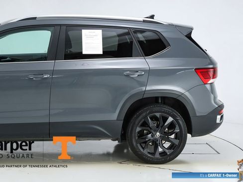 Used 2023 Volkswagen Taos SE w/ Panoramic Sunroof Package FWD image 42