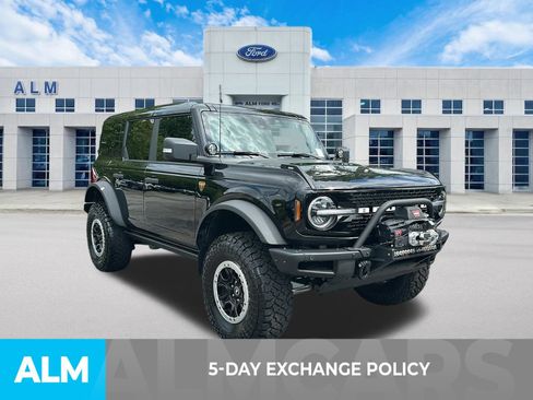 Used 2025 Ford Bronco Badlands AWD/4WD image 3