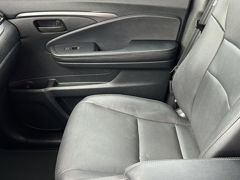 Used 2024 Honda Passport EX-L image 19