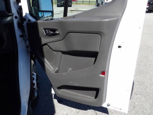 Used 2022 Ford Transit 350 DRW RWD image 29