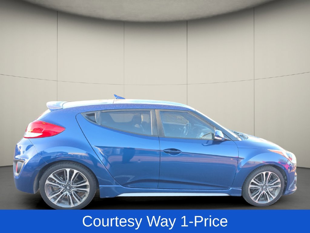 Used 2017 Hyundai Veloster Turbo FWD image 11