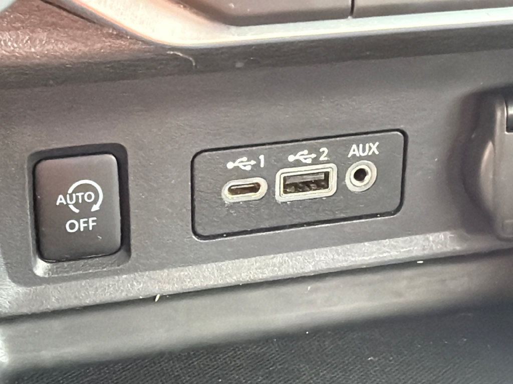 Used 2024 Nissan Sentra SV FWD image 31