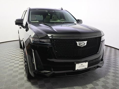 Used 2023 Cadillac Escalade Sport Platinum w/ LPO, ONYX Package AWD/4WD image 9