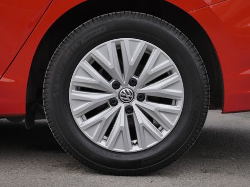 Used 2020 Volkswagen Jetta S image 4