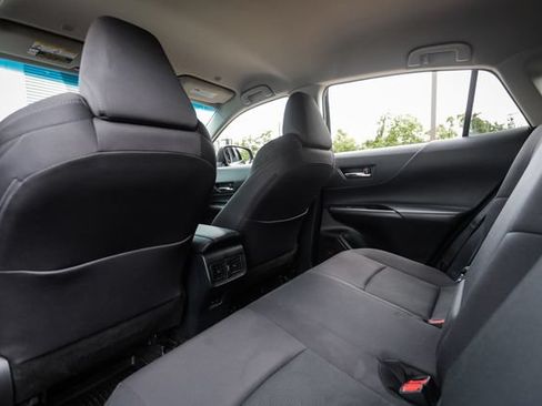 Used 2023 Toyota Venza LE AWD/4WD image 52