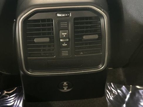 Used 2020 Porsche Macan S image 15