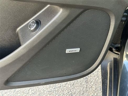 Used 2020 Chevrolet Traverse LT w/ LT Premium Package image 23