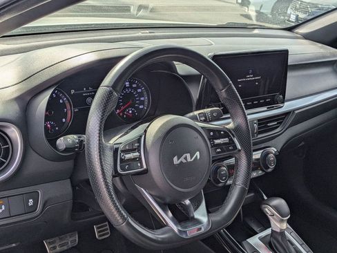 Used 2023 Kia Forte GT-Line image 3