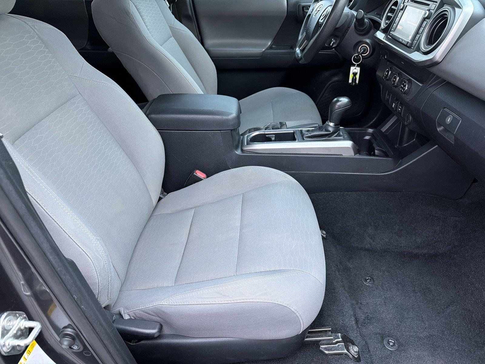 Used 2019 Toyota Tacoma SR5 RWD image 12
