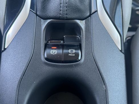 Used 2024 Toyota Corolla Cross L FWD image 29