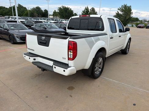 Used 2020 Nissan Frontier SV RWD image 5