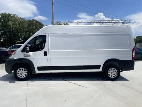Used 2020 RAM ProMaster 2500 w/ Interior Convenience Group FWD image 4