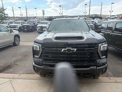 Used 2024 Chevrolet Silverado 2500 LTZ w/ LTZ Plus Package AWD/4WD image 2