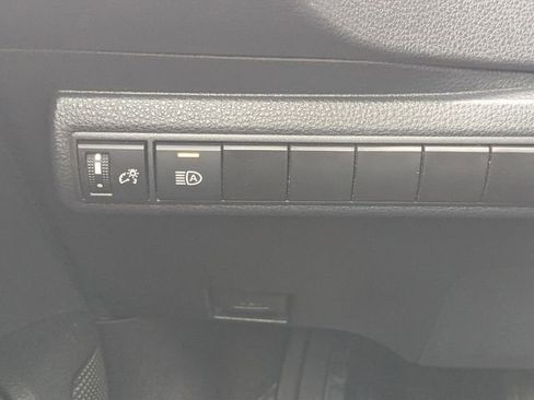 Used 2022 Toyota Corolla LE image 21