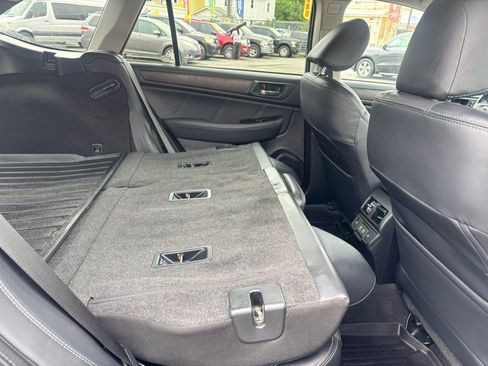 Used 2019 Subaru Outback 2.5i Limited AWD/4WD image 37