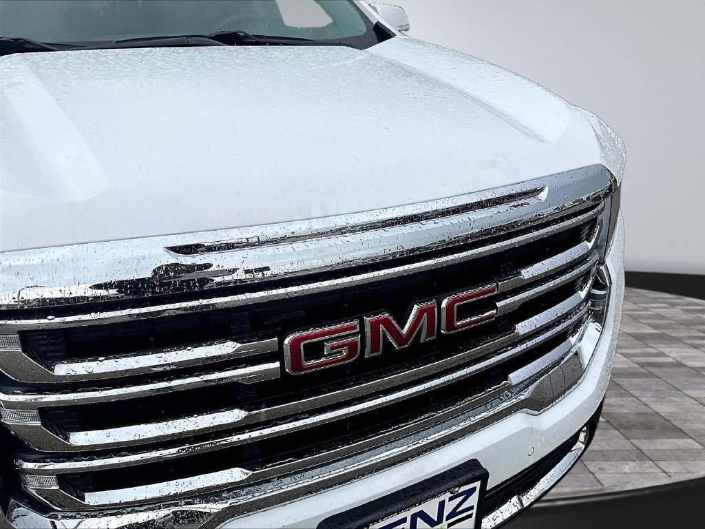 Used 2023 GMC Acadia SLE FWD image 39