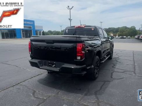 Used 2025 Chevrolet Colorado W/T w/ WT Custom Package AWD/4WD image 8