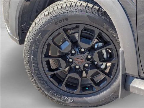 Used 2025 Nissan Armada PRO-4X image 9