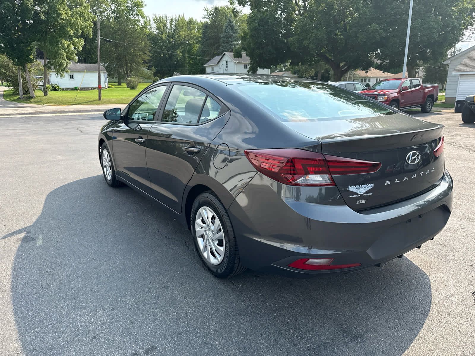 Used 2020 Hyundai Elantra SE FWD image 5