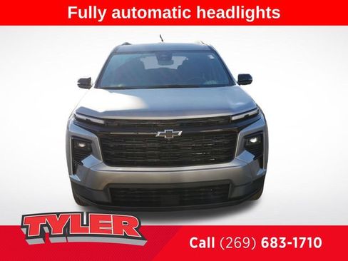 New 2026 Chevrolet Traverse LT w/ Midnight/Sport Edition AWD/4WD image 2