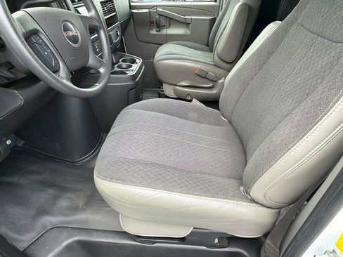 Used 2024 GMC Savana 2500 w/ Driver Convenience Package RWD image 9