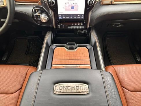 Used 2024 RAM 1500 Limited image 21