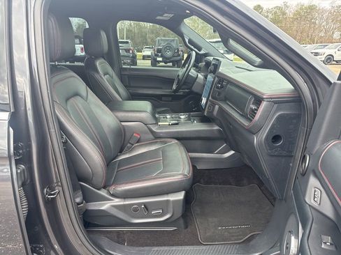 Used 2022 Ford Expedition Max Limited image 9