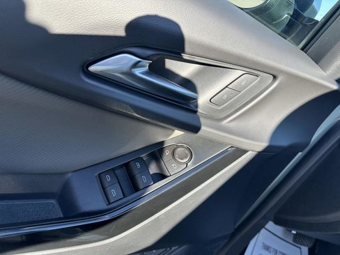 New 2026 Chevrolet Equinox LT w/ Convenience Package II image 7