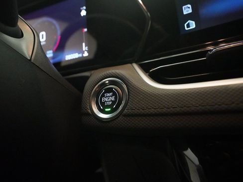 Used 2025 Chevrolet TrailBlazer LT image 30