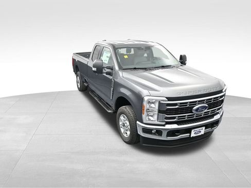 New 2026 Ford F250 XLT image 40