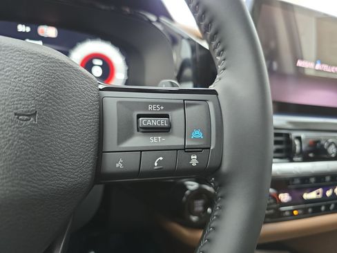 New 2026 Nissan Pathfinder Platinum image 19