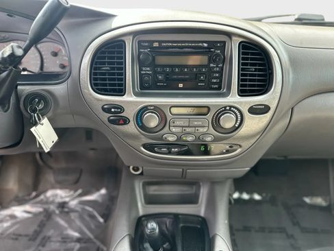 Used 2002 Toyota Sequoia Limited AWD/4WD image 19