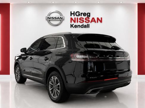 Used 2021 Lincoln Nautilus FWD w/ Equipment Group 101A image 2