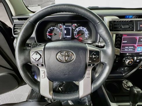 Certified 2024 Toyota 4Runner SR5 Premium w/ Moonroof Package AWD/4WD image 10