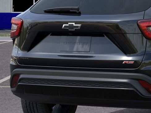 New 2026 Chevrolet Trax RS w/ Sunroof Package image 16