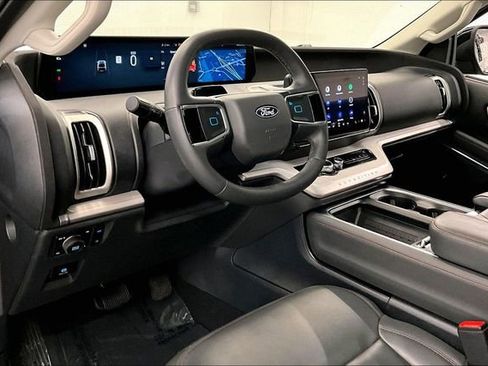 Used 2025 Ford Expedition Max Active AWD/4WD image 17