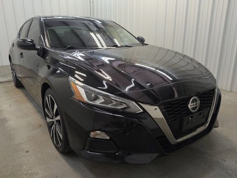 Used 2019 Nissan Altima 2.5 SR FWD image 13