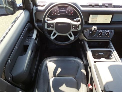 Used 2024 Land Rover Defender 110 S image 11