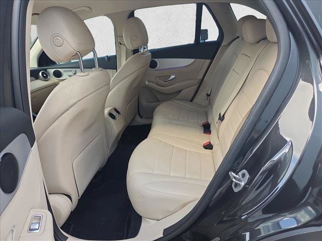 Used 2022 Mercedes-Benz GLC 300 image 15