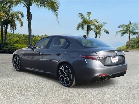 New 2025 Alfa Romeo Giulia w/ Veloce Package Rwd image 2