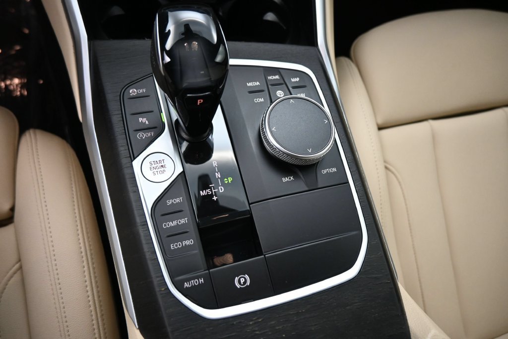 Used 2021 BMW 330i Sedan w/ Convenience Package RWD image 15
