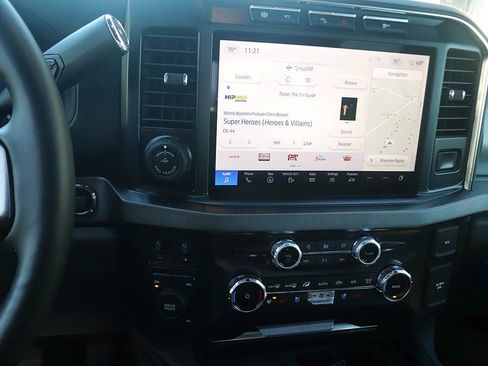 Used 2024 Ford F350 Platinum image 24