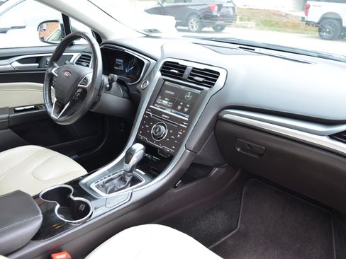 Used 2015 Ford Fusion Titanium image 21