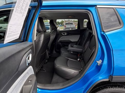 Used 2022 Jeep Compass Latitude AWD/4WD image 14