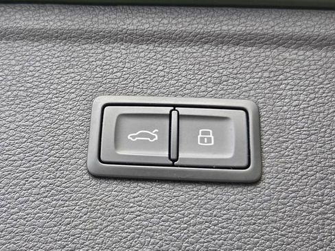 Used 2023 Audi Q5 e Premium Plus AWD/4WD image 26