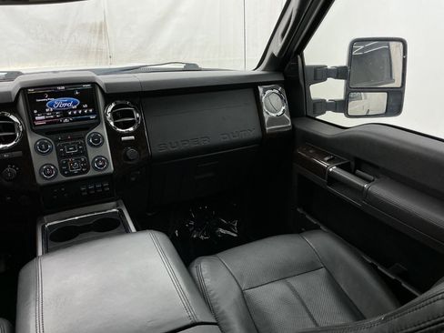 Used 2015 Ford F250 Platinum w/ FX4 Off-Road Package AWD/4WD image 27
